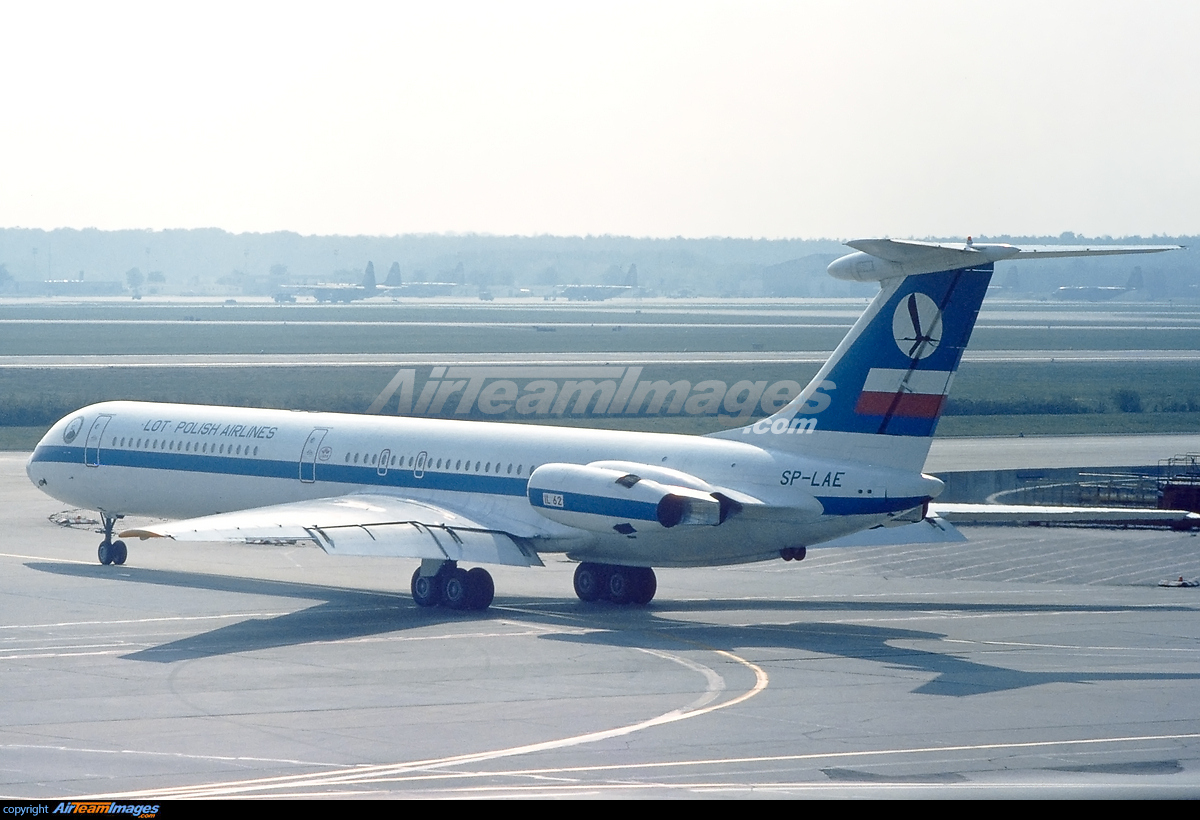 Ilyushin Il 62 Large Preview AirTeamImages