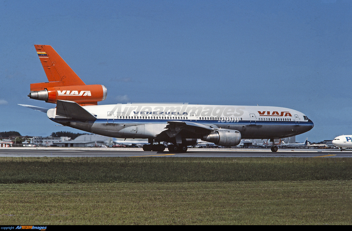 McDonnell Douglas DC 10 30 Large Preview AirTeamImages