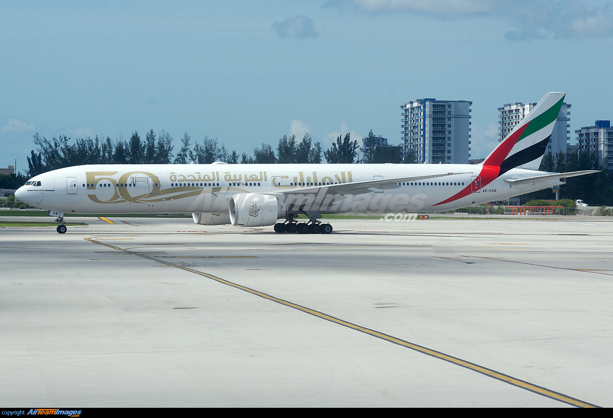 Boeing 777 31H ER Large Preview AirTeamImages