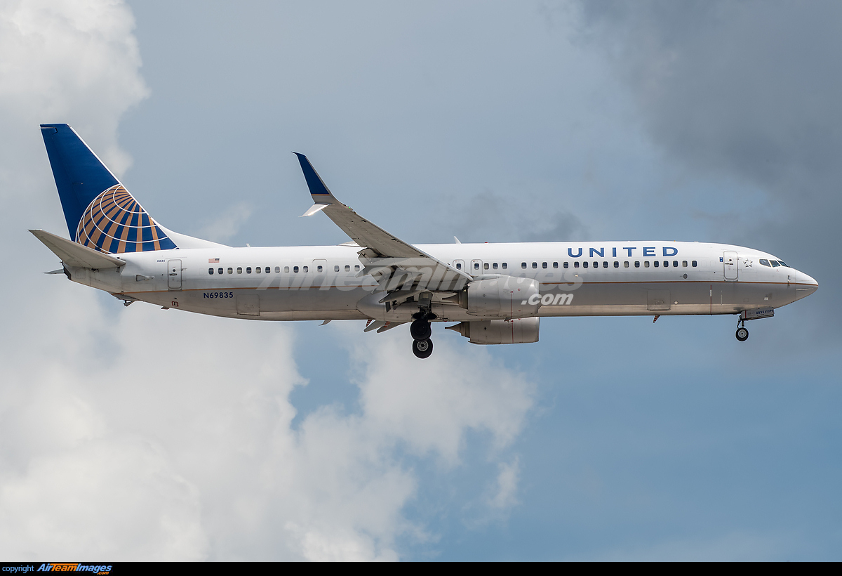 Boeing 737 924 ER Large Preview AirTeamImages