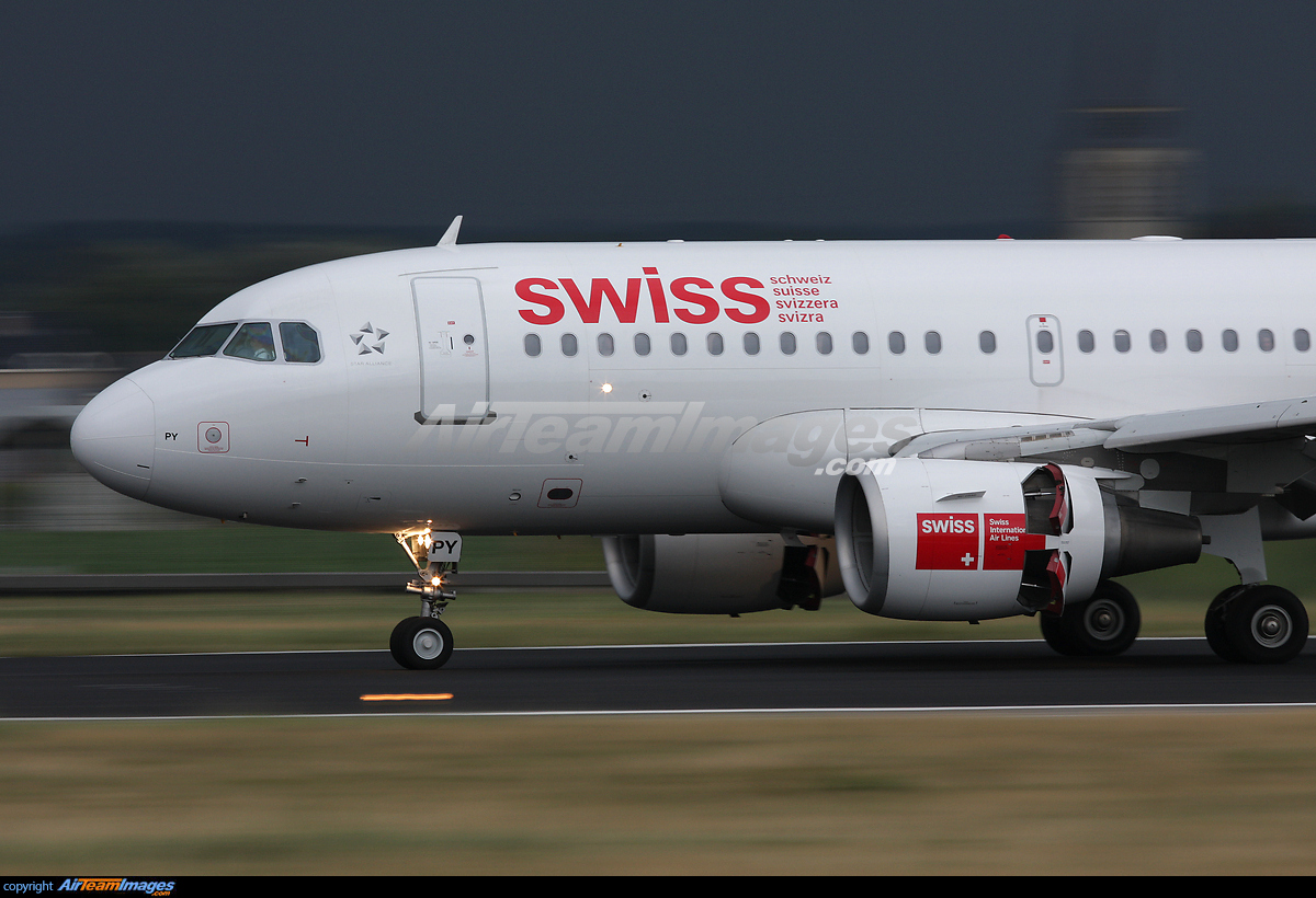 Airbus A319 112 Large Preview AirTeamImages