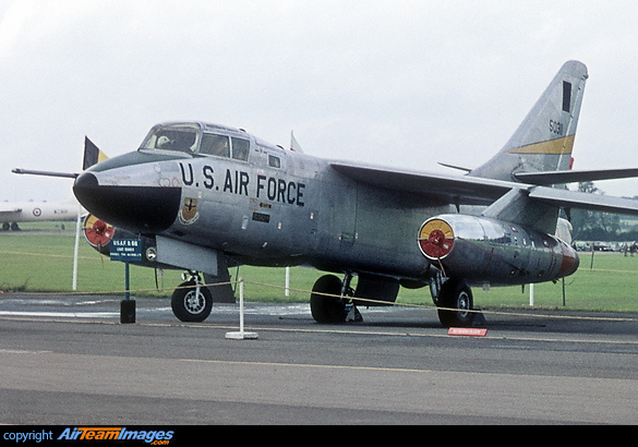 Douglas B-66B Destroyer (55-0311) Aircraft Pictures & Photos ...