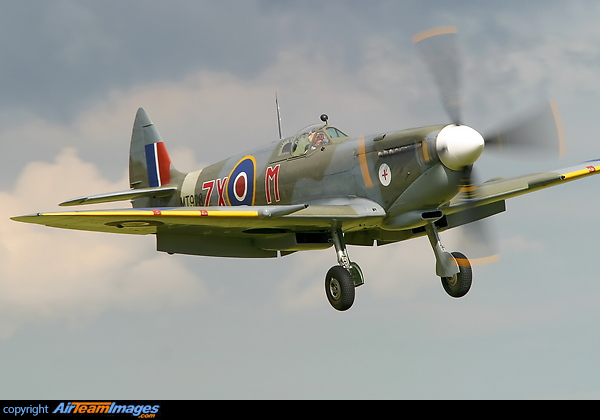 Supermarine Spitfire Mk.VIII (G-BKMI) Aircraft Pictures & Photos ...