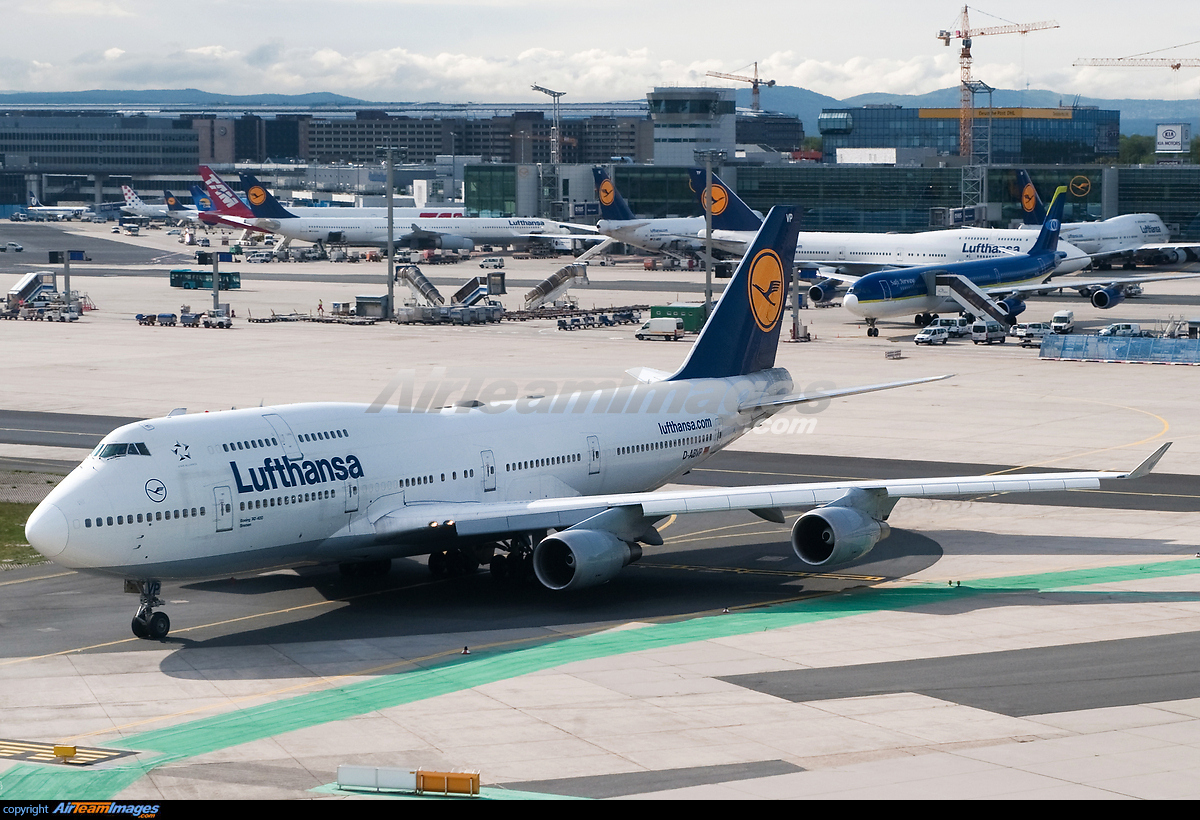 Boeing 747-430 - Large Preview - AirTeamImages.com