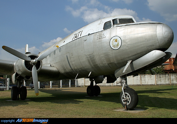 Douglas - C-54A Skymaster (7AT1) Aircraft Pictures & Photos ...