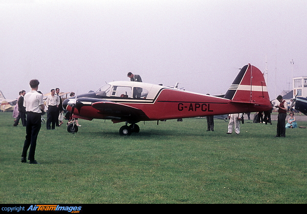 Piper PA-23-150 Apache (G-APCL) Aircraft Pictures & Photos ...