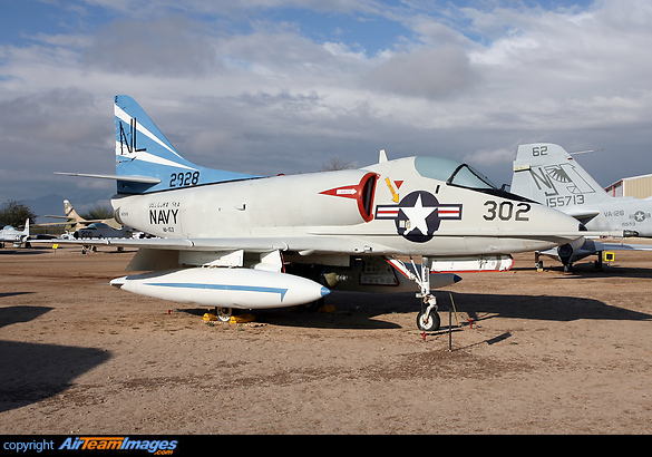 Douglas A-4B Skyhawk (142928) Aircraft Pictures & Photos ...