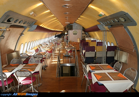 airbus a310 inside