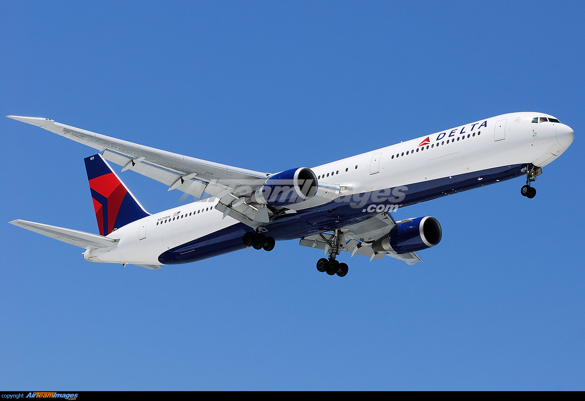 Boeing 767-432/ER - Large Preview - AirTeamImages.com