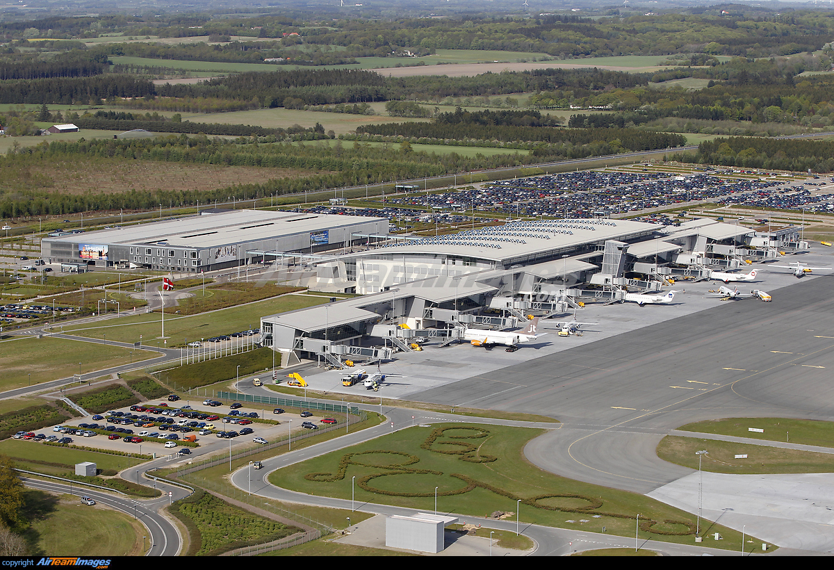 Billund Airport - Large Preview - AirTeamImages.com