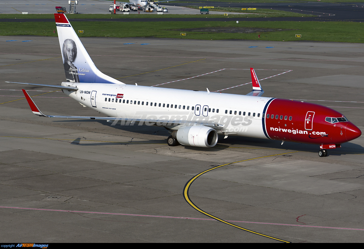 Boeing 737-86N - Large Preview - AirTeamImages.com