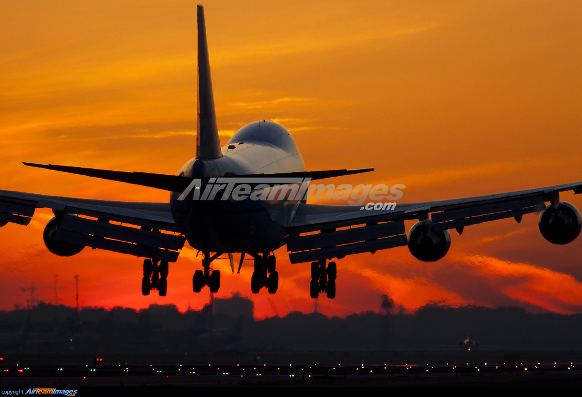 Boeing 747-400 - Large Preview - AirTeamImages.com