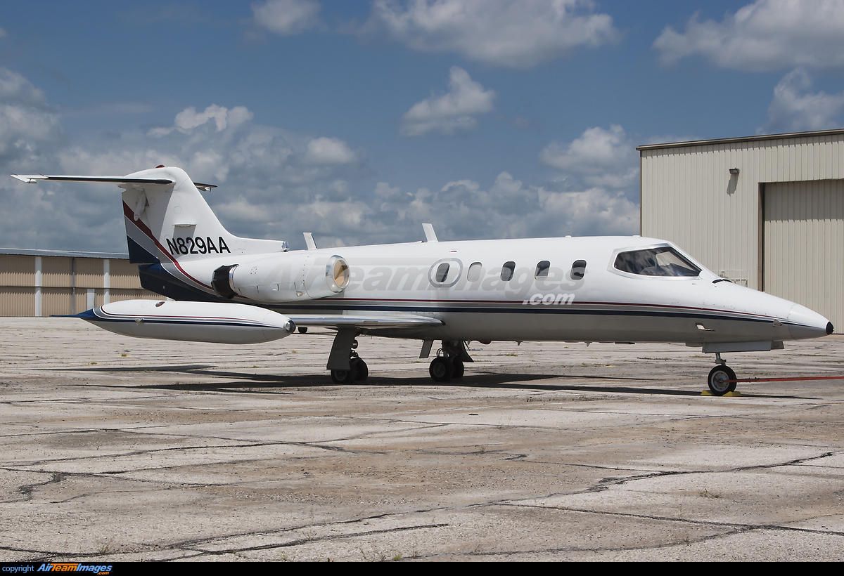 Gates Learjet 25B - Large Preview - AirTeamImages.com