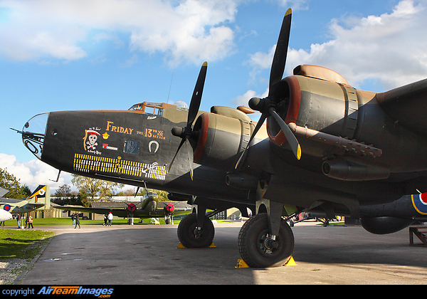 Handley Page HP-59 Halifax B2 (LV907) Aircraft Pictures & Photos ...