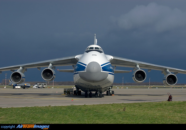 Antonov An-124-100 Ruslan (ra-82046) Aircraft Pictures & Photos 