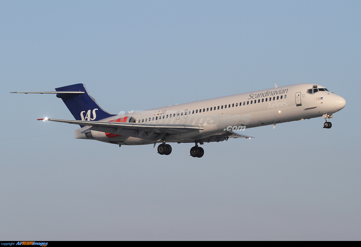 McDonnell Douglas MD-87 - Large Preview - AirTeamImages.com