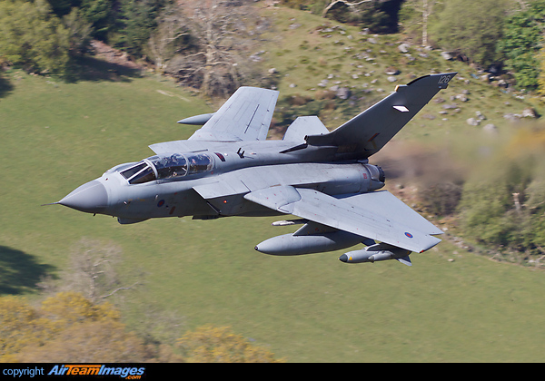 Panavia Tornado GR4 (ZG727) Aircraft Pictures & Photos - AirTeamImages.com