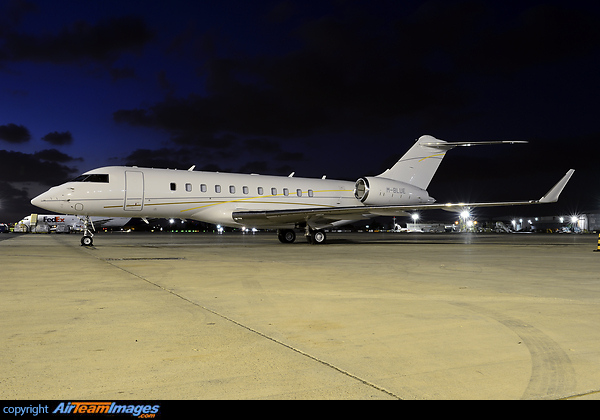 Bombardier Global 5000 (M-BLUE) Aircraft Pictures & Photos ...