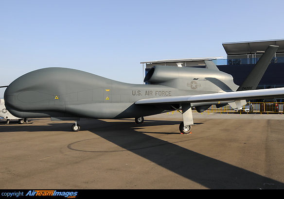 RQ-4 Global Hawk (02-2010) Aircraft Pictures & Photos - AirTeamImages.com