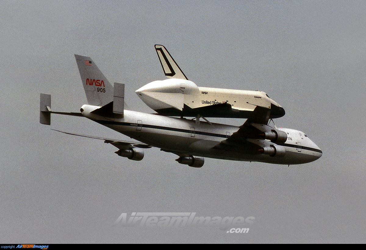 Boeing 747 And Space Shuttle Large Preview