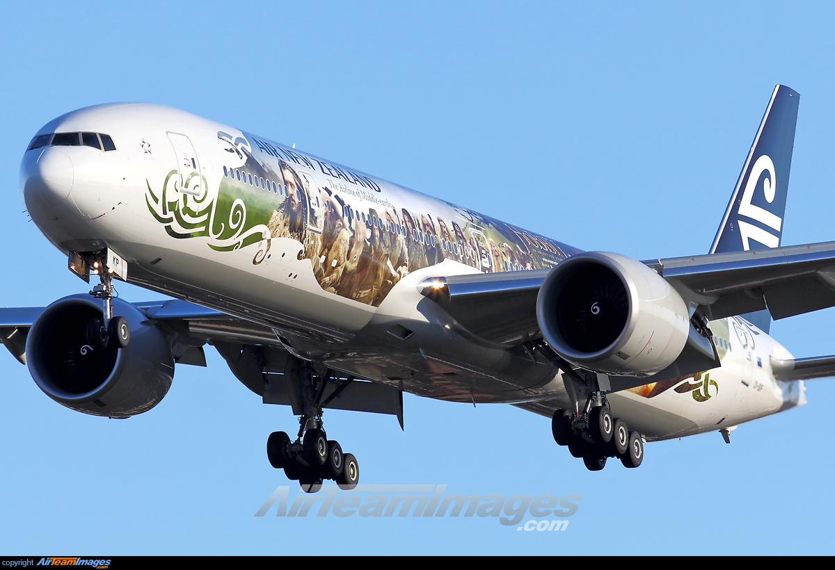 Boeing 777-319/ER - Large Preview - AirTeamImages.com