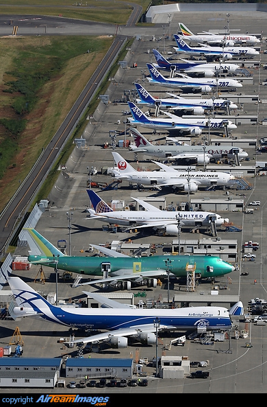 Everett - Boeing Ramp (VQ-BGZ) Aircraft Pictures & Photos ...