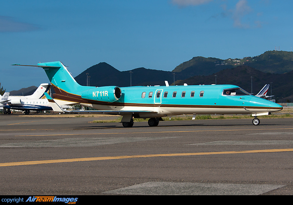 Photo of Learjet 45 (C-FVSL) ✈ FlightAware  Private aircraft, Commercial  aircraft, Luxury private jets