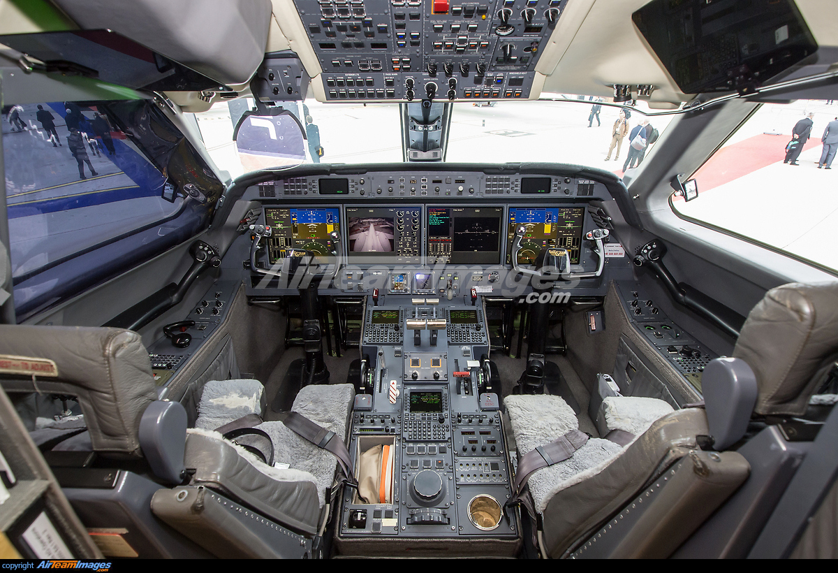 Gulfstream G550 - Large Preview - AirTeamImages.com