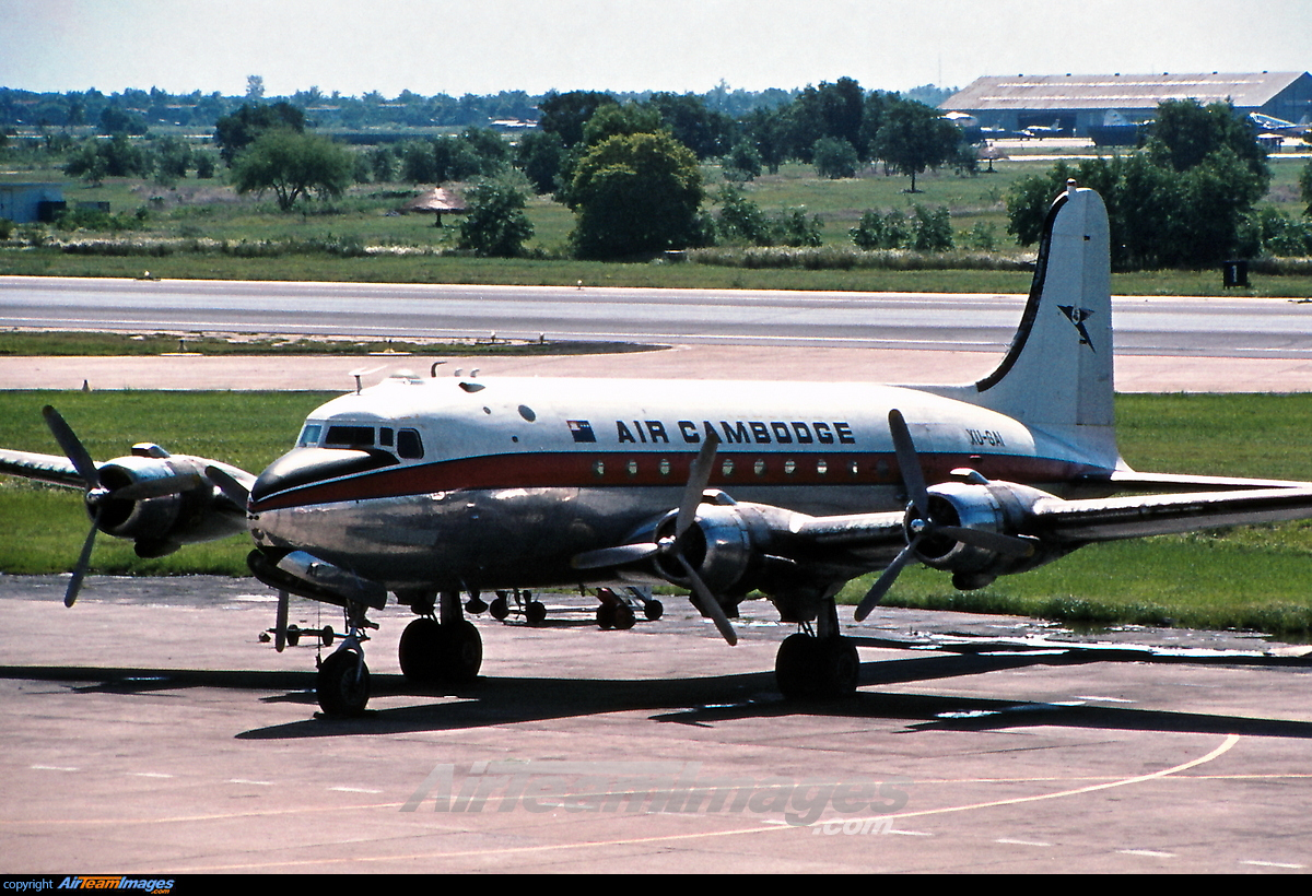 Douglas Dc 4 1009 Large Preview