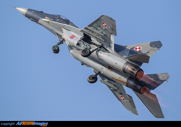 Mikoyan Gurevich MiG-29A (111) Aircraft Pictures & Photos ...