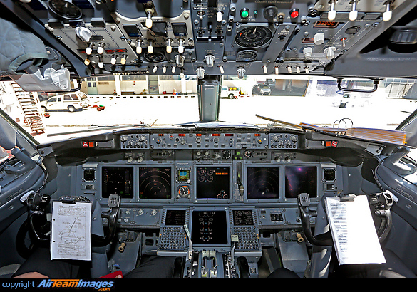 Boeing 737-83N (HS-DBE) Aircraft Pictures & Photos - AirTeamImages.com