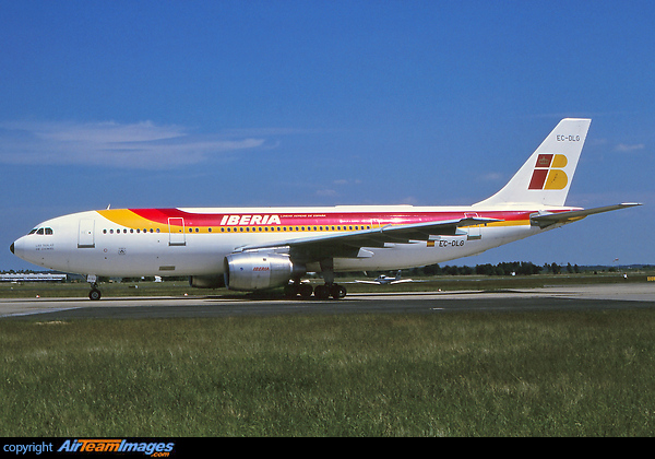 Airbus A300B4-120 (EC-DLG) Aircraft Pictures & Photos - AirTeamImages.com