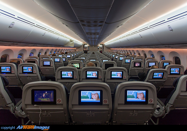 Boeing 787-8 Dreamliner (OO-JDL) Aircraft Pictures & Photos ...