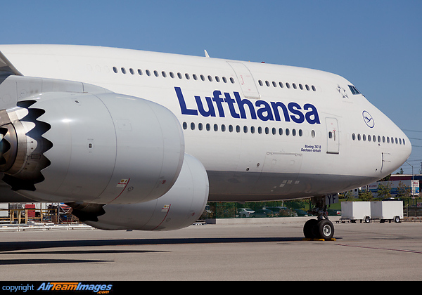 Boeing 747-830 (D-ABYF) Aircraft Pictures & Photos - AirTeamImages.com