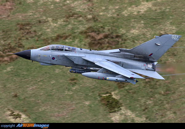 Panavia Tornado GR4 (ZA462) Aircraft Pictures & Photos - AirTeamImages.com