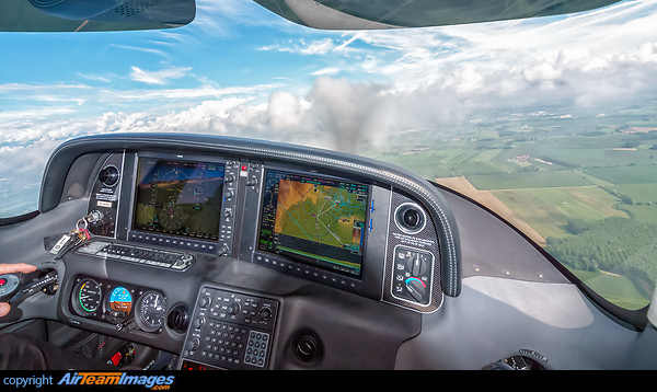 Cirrus SR-22 GTSX Turbo (D-EPTK) Aircraft Pictures & Photos ...