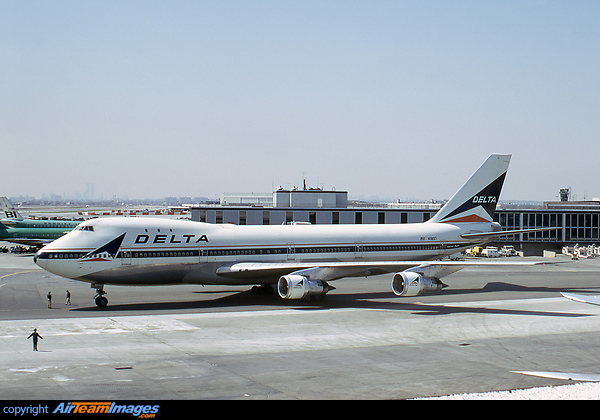 Boeing 747-132 (N9897) Aircraft Pictures & Photos - AirTeamImages.com