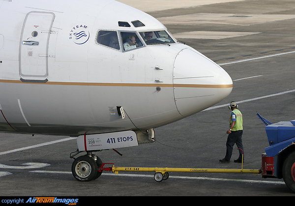 Boeing 737-924 (N71411) Aircraft Pictures & Photos - AirTeamImages.com