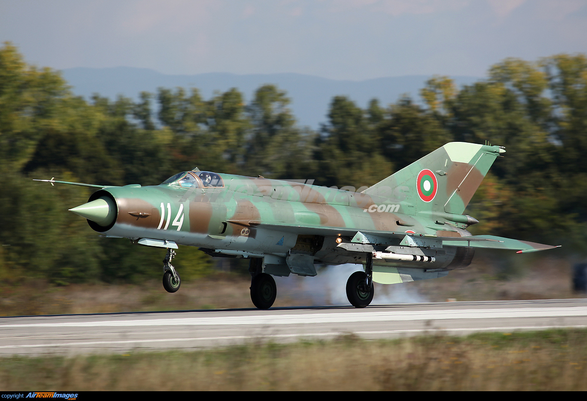 Mikoyan Gurevich MiG-21bis - Large Preview - AirTeamImages.com