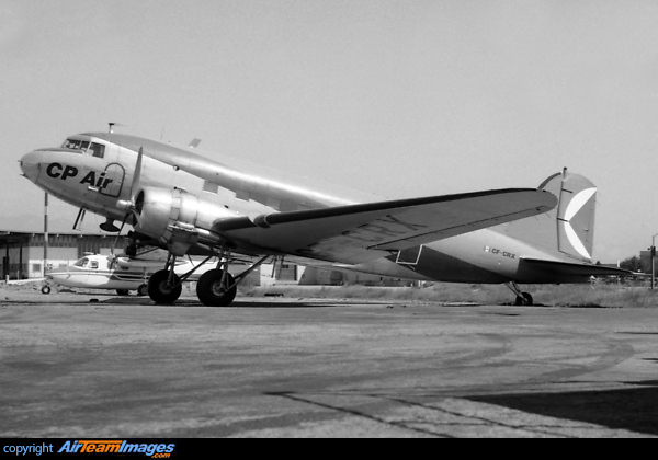 Douglas C-47A-70-DL (DC-3) (CF-CRX) Aircraft Pictures & Photos ...