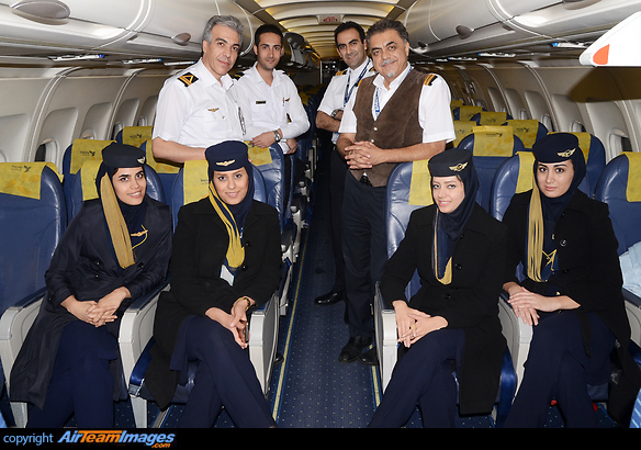 Iran Air Crew Members (EP-IEE) Aircraft Pictures & Photos ...