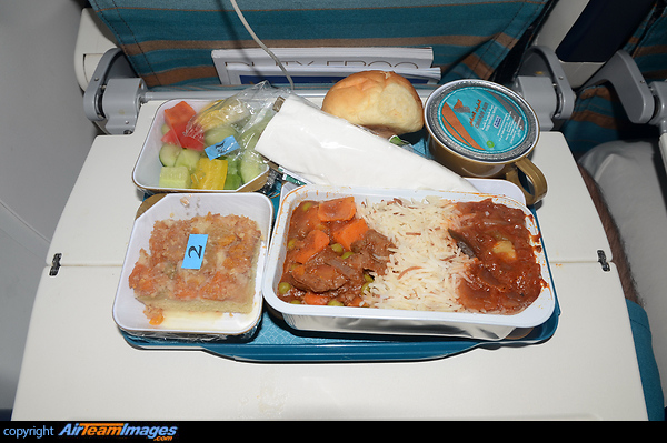 Oman Air Economy Meal (A4O-BY) Aircraft Pictures & Photos ...