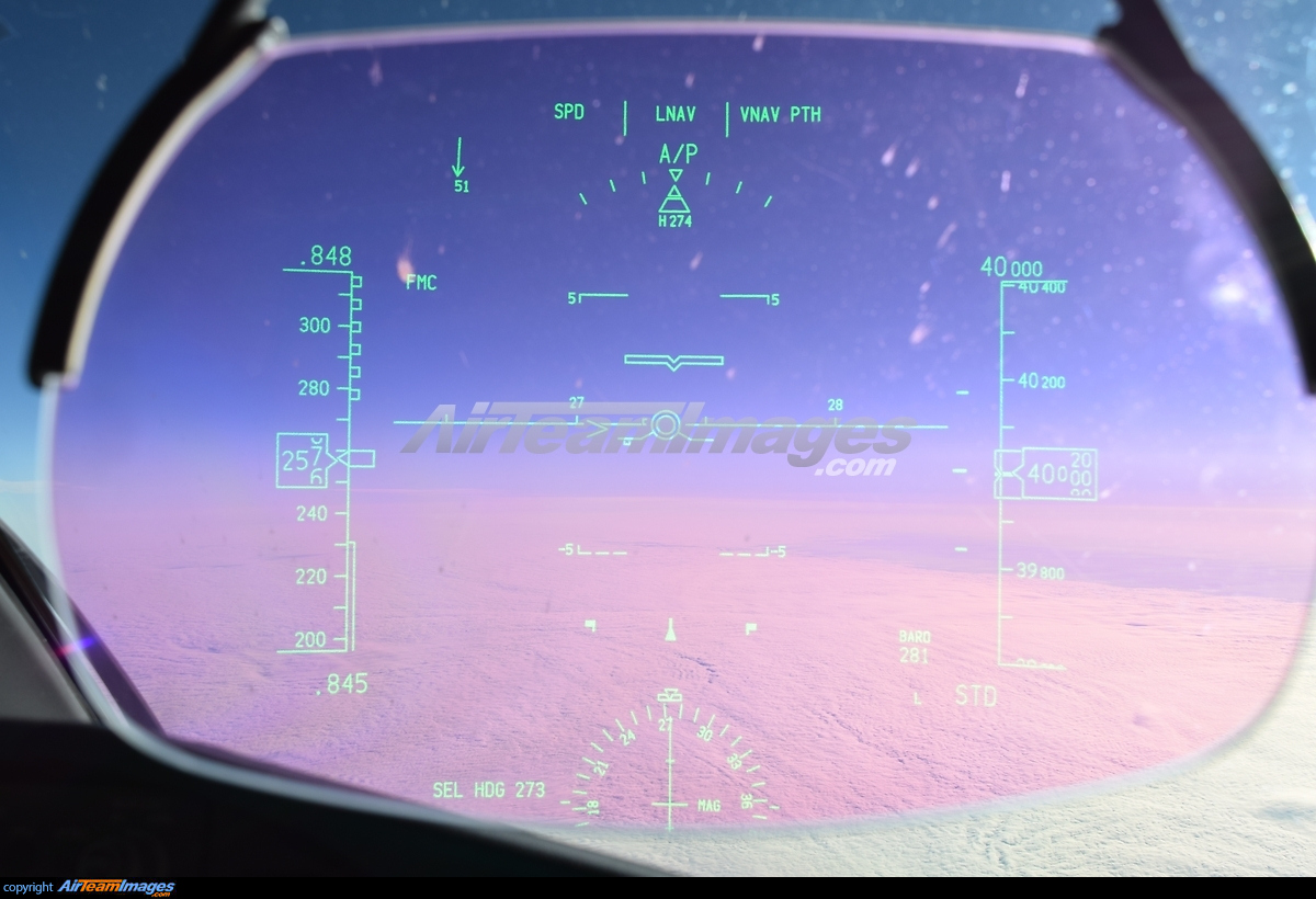 Boeing 787-8 Dreamliner HUD - Large Preview - AirTeamImages.com