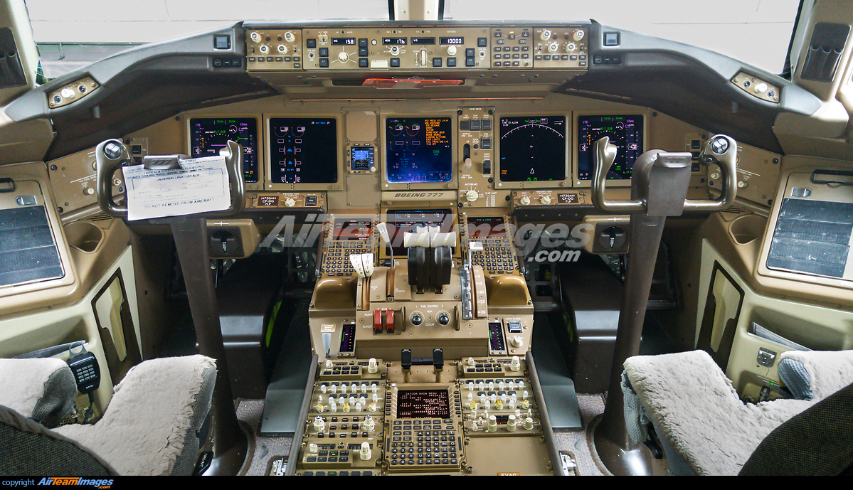 Boeing 777-323/ER - Large Preview - AirTeamImages.com