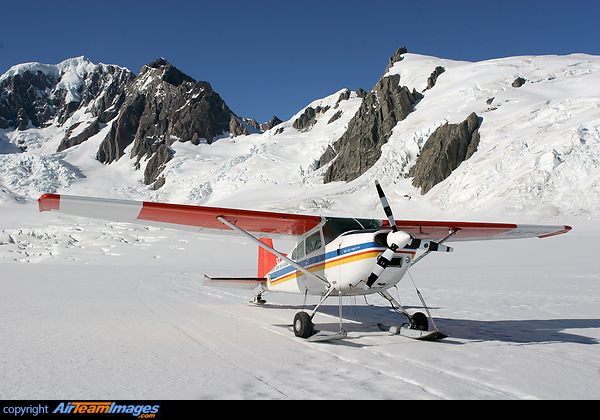 Cessna A185F Skywagon 185 (ZK-MCR) Aircraft Pictures & Photos ...