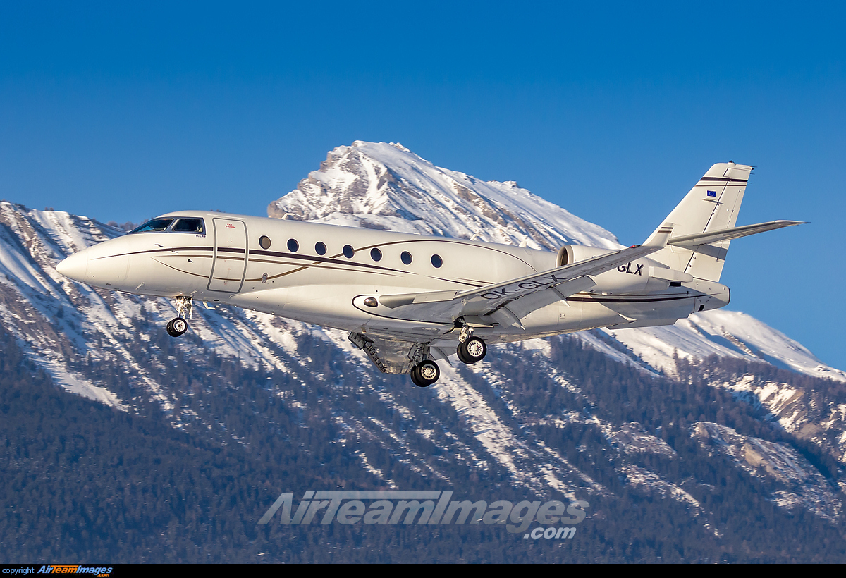 Gulfstream G200 - Large Preview - AirTeamImages.com