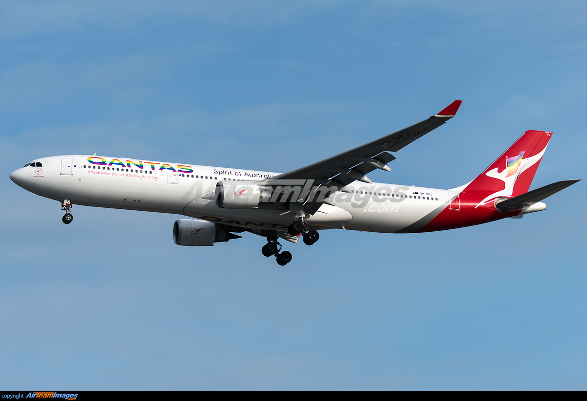 Airbus A330-303 - Large Preview - AirTeamImages.com