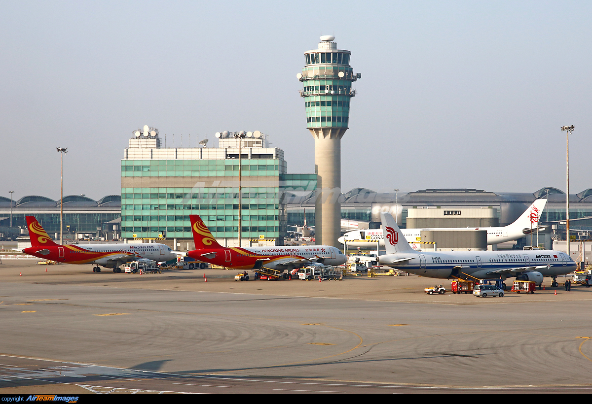 Hong Kong Chek Lap Kok Airport - Large Preview - AirTeamImages.com