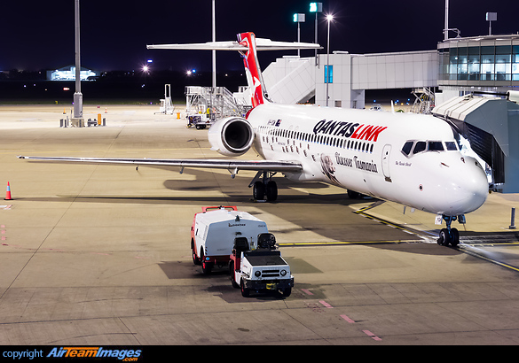 Boeing 717-2BL (VH-YQW) Aircraft Pictures & Photos - AirTeamImages.com