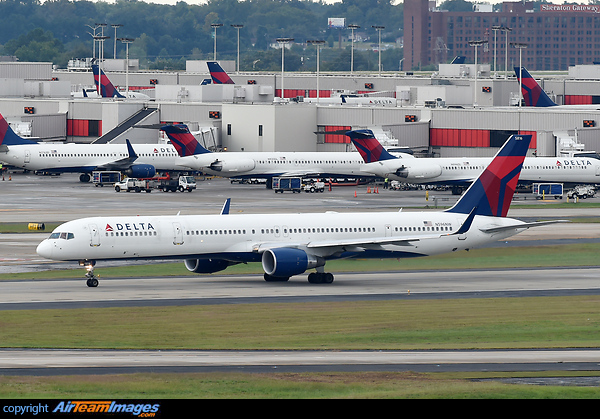 Boeing 757-351 (N596NW) Aircraft Pictures & Photos - AirTeamImages.com